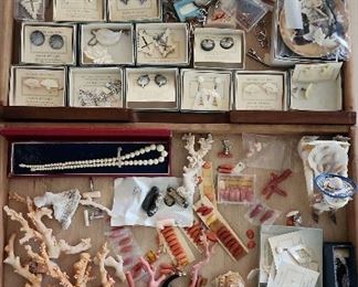 SJP124 - Jewelry Maker's Dream Lot