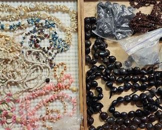 SJP125 - Leis - Kukui, Sea Shells And More 
