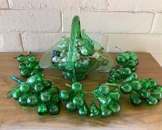 SJP143 Vintage Green Glass Basket & Grapes