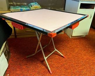 SJP180- Pink Plastic Top Foldable Table