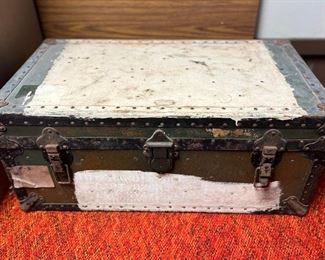 SJP241- Vintage Metal Trunk