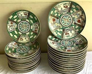 SJP500 Japanese Gold Imari Porcelain Dinner Plates