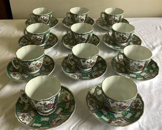 SJP501 Japanese Gold Imari Porcelain Teacups & Saucers