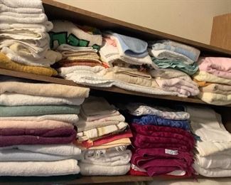 SJP538 Mystery Lot Of Various Towels