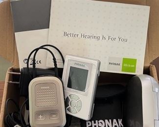 SJP539- (2) Phonak Hearing Aids 