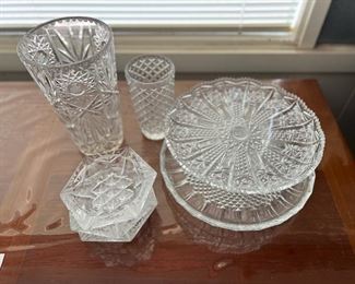 SJP569- Crystal Vases & Serveware