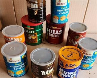 SJP267 - Vintage Metal Cans