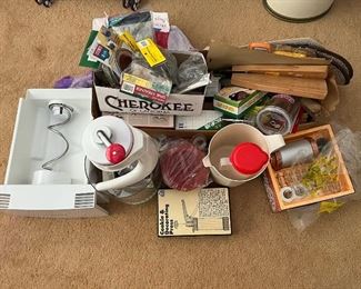 SJP646- Mystery Kitchen Lot