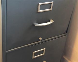 SJP667 - 4-DRAWER METAL FILING CABINET