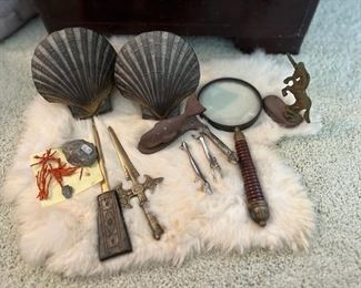 SJP674- Vintage Brass & Silver Tone Decor With Coral & Rock Minerals