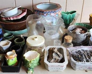 SJP269 - Flower Pots And Vases