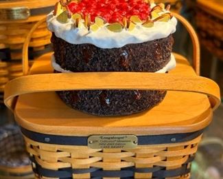 Miniature Cake Basket