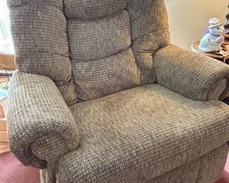 Lane Oversized Recliner