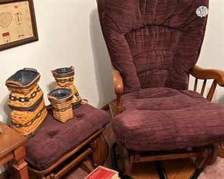 Newport Swivel Glider