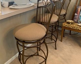 Bar / kitchen stools