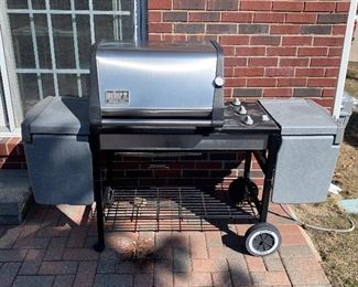 Stainless Weber barbecue 