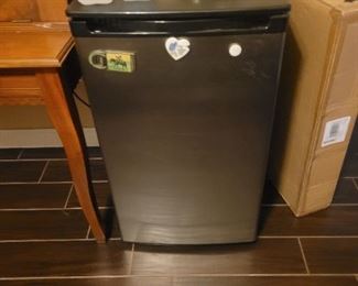 Mini fridge in very good condition and it works
