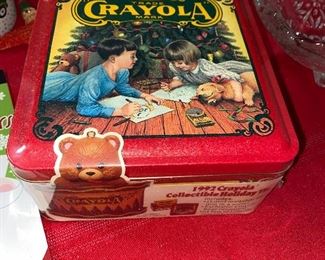 Unopened Crayola holiday tin from 1992