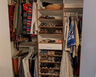 Chico's, Alberto Makali, Eileen Fisher, Coldwater Creek, J. Jill, WHBM, Pendleton, Drapes & Demons, Oscar de La Renta, Peruvian Connection, ethnic apparel