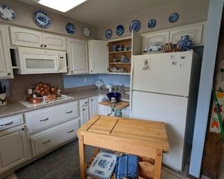 Le Gourmand Kitchen Island on Casters              SOLD                              Antique Decorative Wall Plates