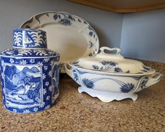 Vintage Chinese Ginger Jar                                                
Antique Tureen Antique Oval Tray