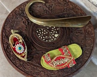 Late 18th Cent English Cast Brass Pig Tail Shoe Horn