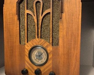 Grunnow Tube Radio