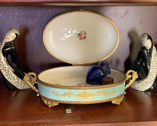 Porcelain trinket box, Art Deco Blythe figurines 