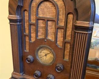 Atwater Kent tube radio