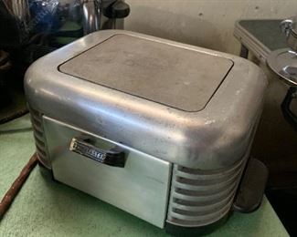 Very cool vintage toaster and hot plate combination, very art deco 
