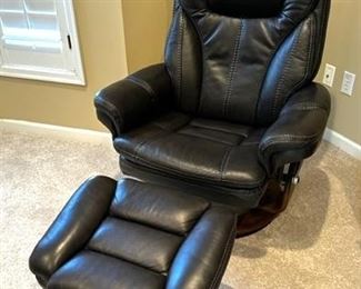 Stressless recliner by Benchmaster