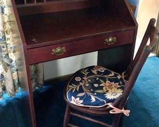 "Huntington Estates" in North Augusta, SC Starts Closing Thu 3/30 8pm. Pickup: Sat 4/1 11-4pm. Please click here to see more photos, descriptions, and current bids:&nbsp;https://ctbids.com/estate-sale/20682