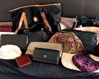 "Huntington Estates" in North Augusta, SC Starts Closing Thu 3/30 8pm. Pickup: Sat 4/1 11-4pm. Please click here to see more photos, descriptions, and current bids:&nbsp;https://ctbids.com/estate-sale/20682