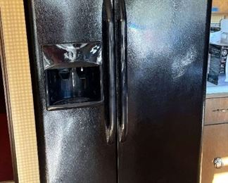 "Huntington Estates" in North Augusta, SC Starts Closing Thu 3/30 8pm. Pickup: Sat 4/1 11-4pm. Please click here to see more photos, descriptions, and current bids:&nbsp;https://ctbids.com/estate-sale/20682