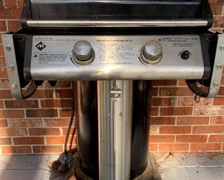 "Huntington Estates" in North Augusta, SC Starts Closing Thu 3/30 8pm. Pickup: Sat 4/1 11-4pm. Please click here to see more photos, descriptions, and current bids:&nbsp;https://ctbids.com/estate-sale/20682