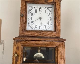 Howard Miller 612478 mantle clock, 1977.