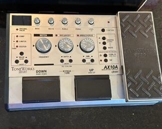005 KORG AX10A Guitar Processor