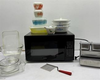 023 Corning Ware, Pyrex a Microwave