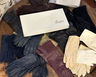 Petite Ladies Gloves 22pr