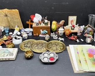 Wow A Whole Bunch Of Collectibles