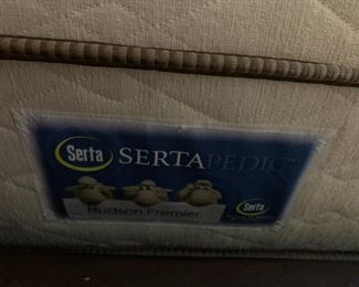 #10	queen Serta mattress set 	 $100.00 			

