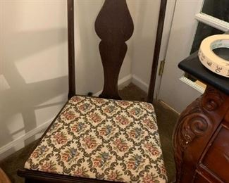 #25	sewing rocker 	 $20.00 			
