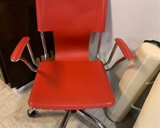 #37	Modway Studio Red Vinyl w/chrome Legs & Arms Desk Chair - working 	 $150.00 			
