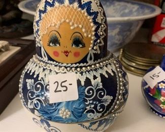#130	Russian Nesting Wooden Dolls - w/8 dolls 	 $25.00 			
