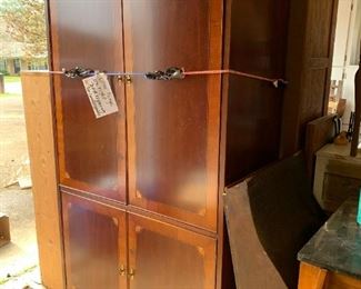 #140	TV Armoire w/2 doors (has top not pictured)   40x22x84	 $75.00 			
