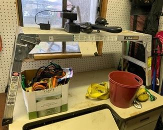 #187	Gorilla Ladder Platform	 $40.00 			
