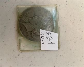 1922 D silver dollor $24