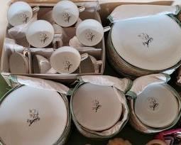 Noritake Diana 8 5 piece placesettings