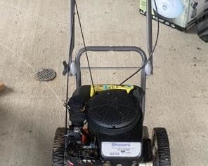 Briggs Stratton Husqvarna 625E Mower
