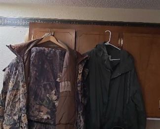 Remington and Columbia Camo XL Hunting Jacket and Pants Dakota Dan Hat and Tactical Backpack